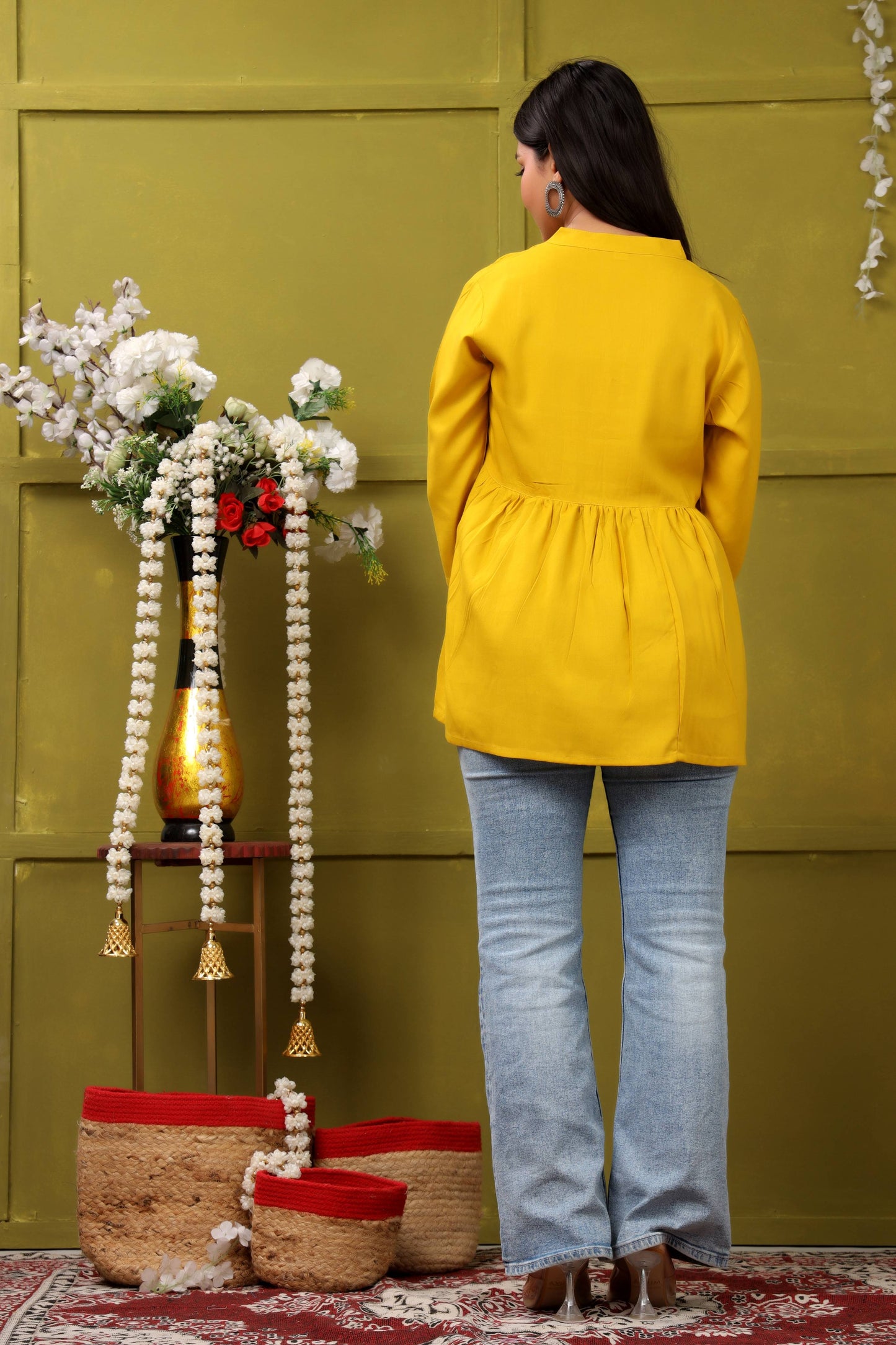 YELLOW SHORT TOP RAYON