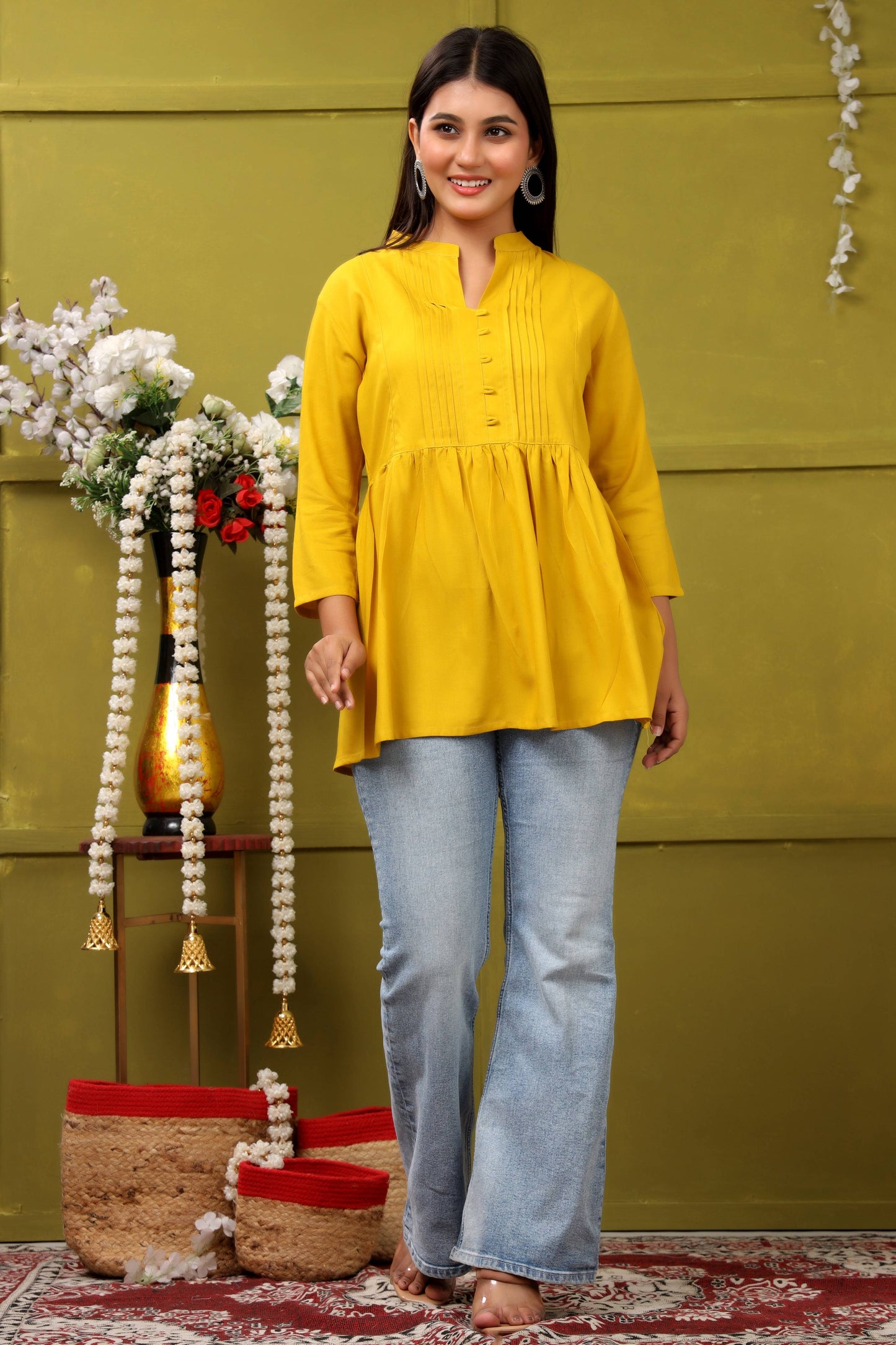 YELLOW SHORT TOP RAYON