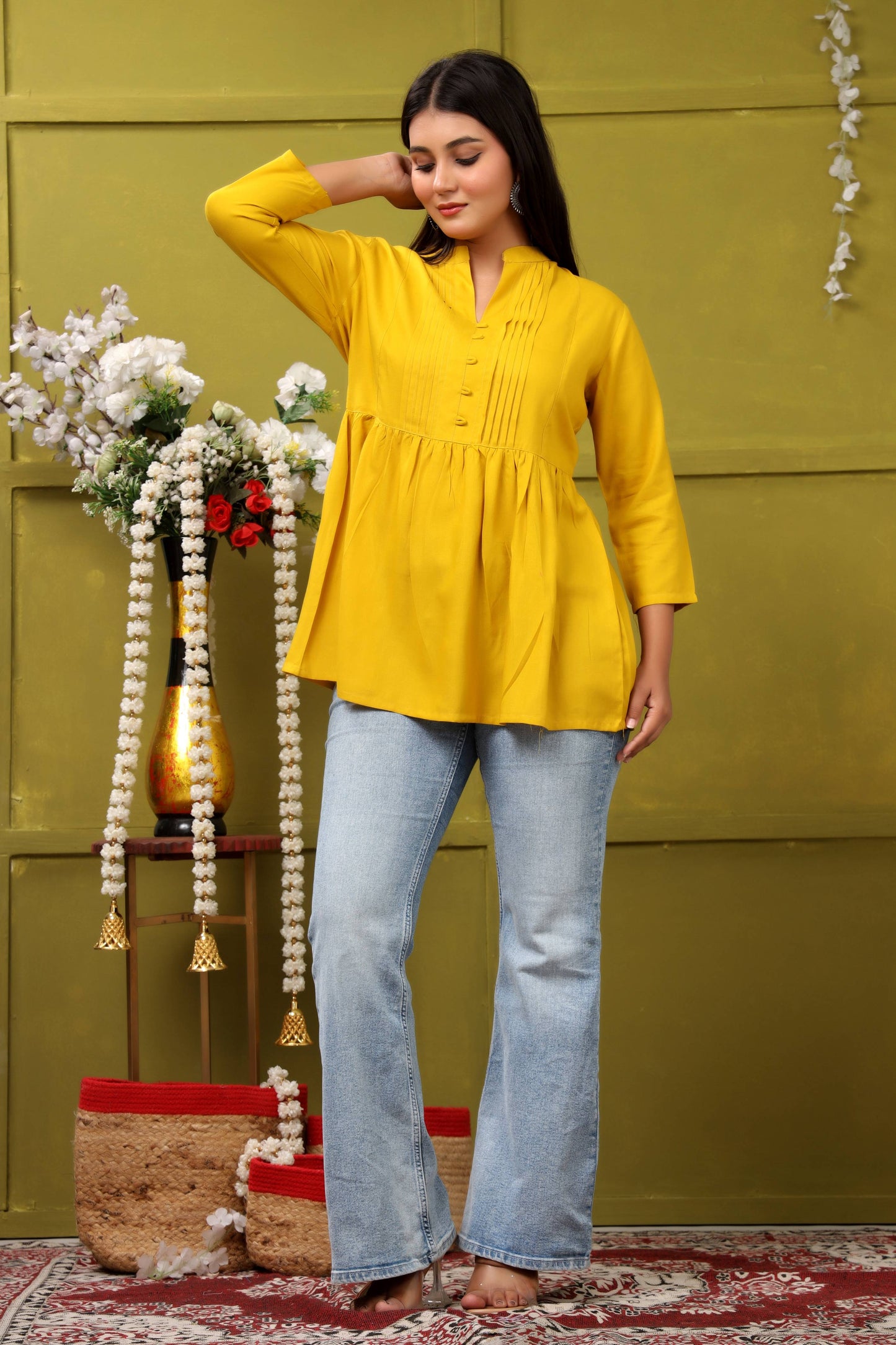 YELLOW SHORT TOP RAYON