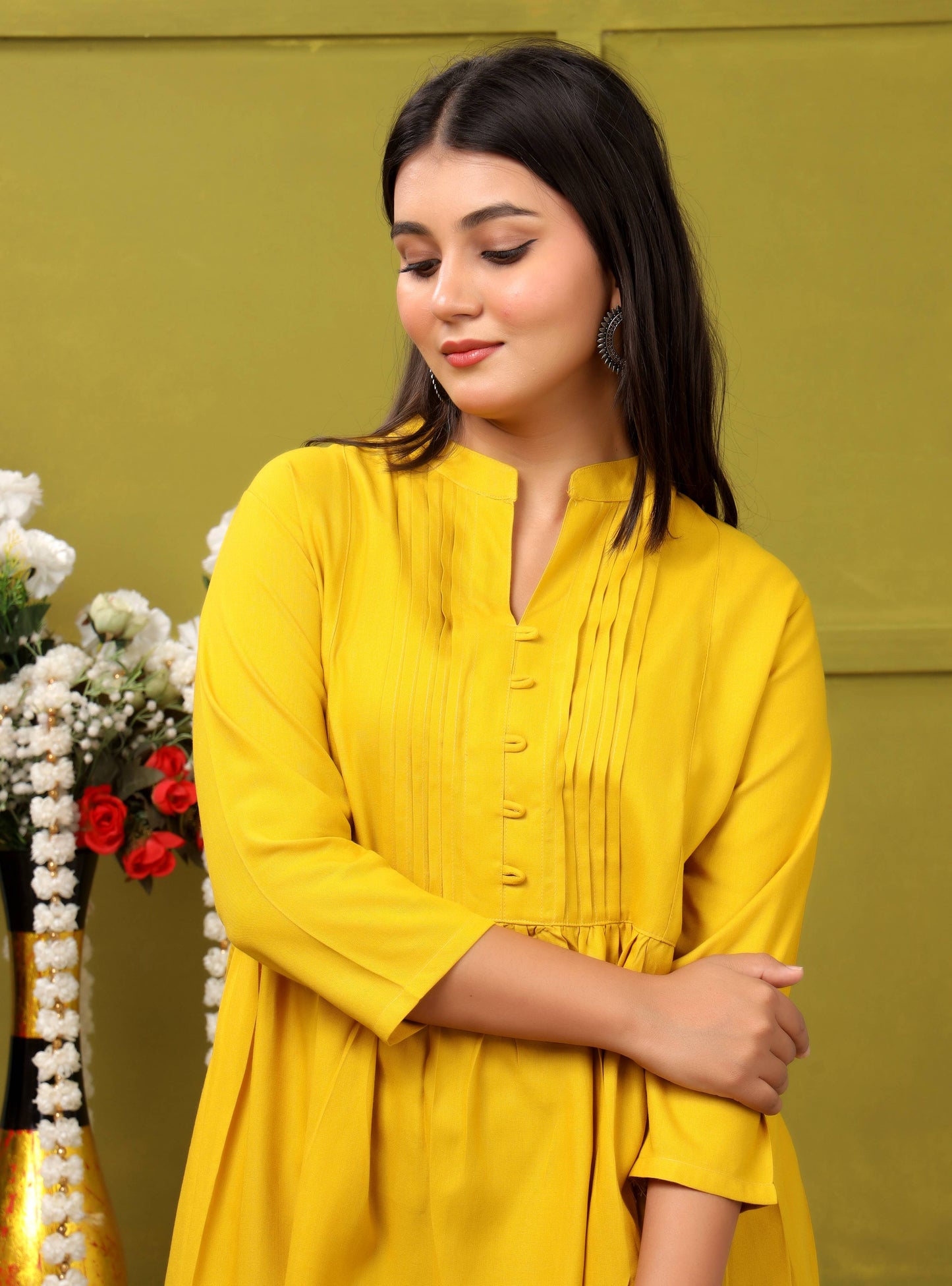 YELLOW SHORT TOP RAYON