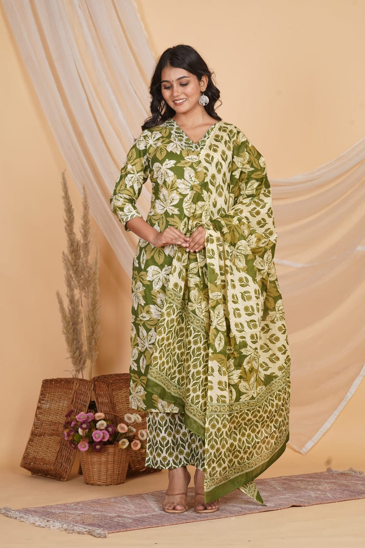 GREEN PRINTED EMBROIDERED NECK 3 PC