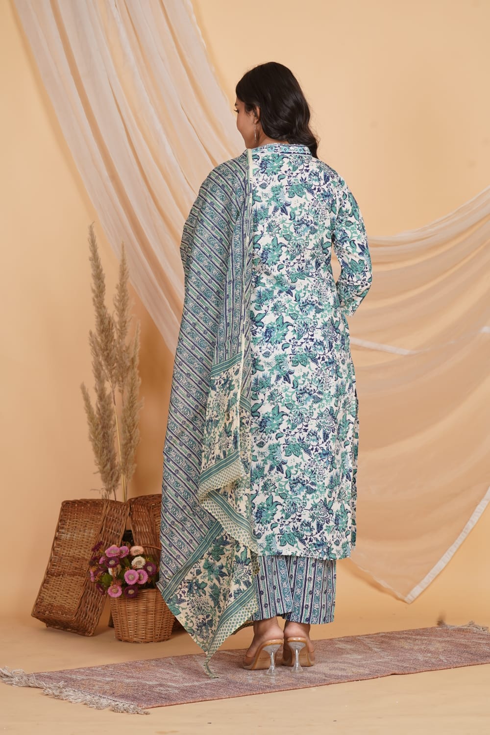 BLUE PRINTED EMBROIDERED NECK 3 PC