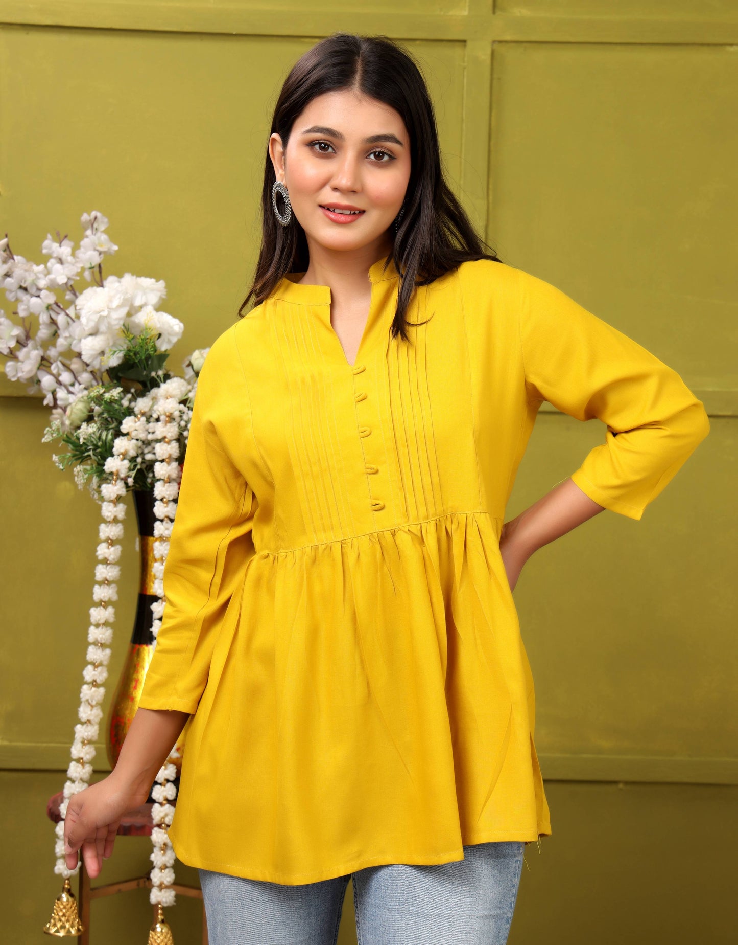 YELLOW SHORT TOP RAYON