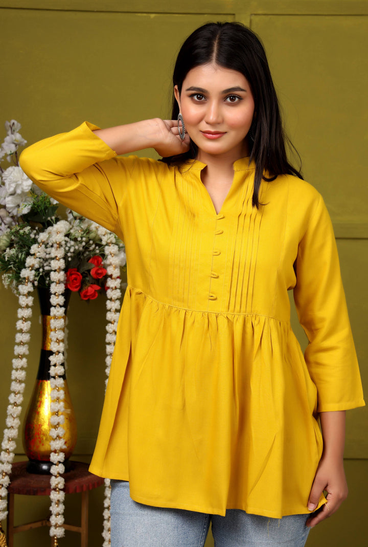 YELLOW SHORT TOP RAYON