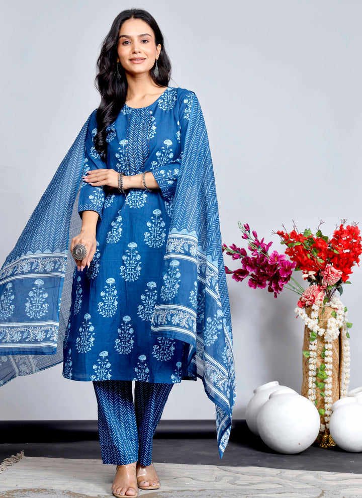 Classic Indigo Blue Floral Printed Cotton Kurta Set with Straight Pants – Elegant Everyday Ethnic Wear