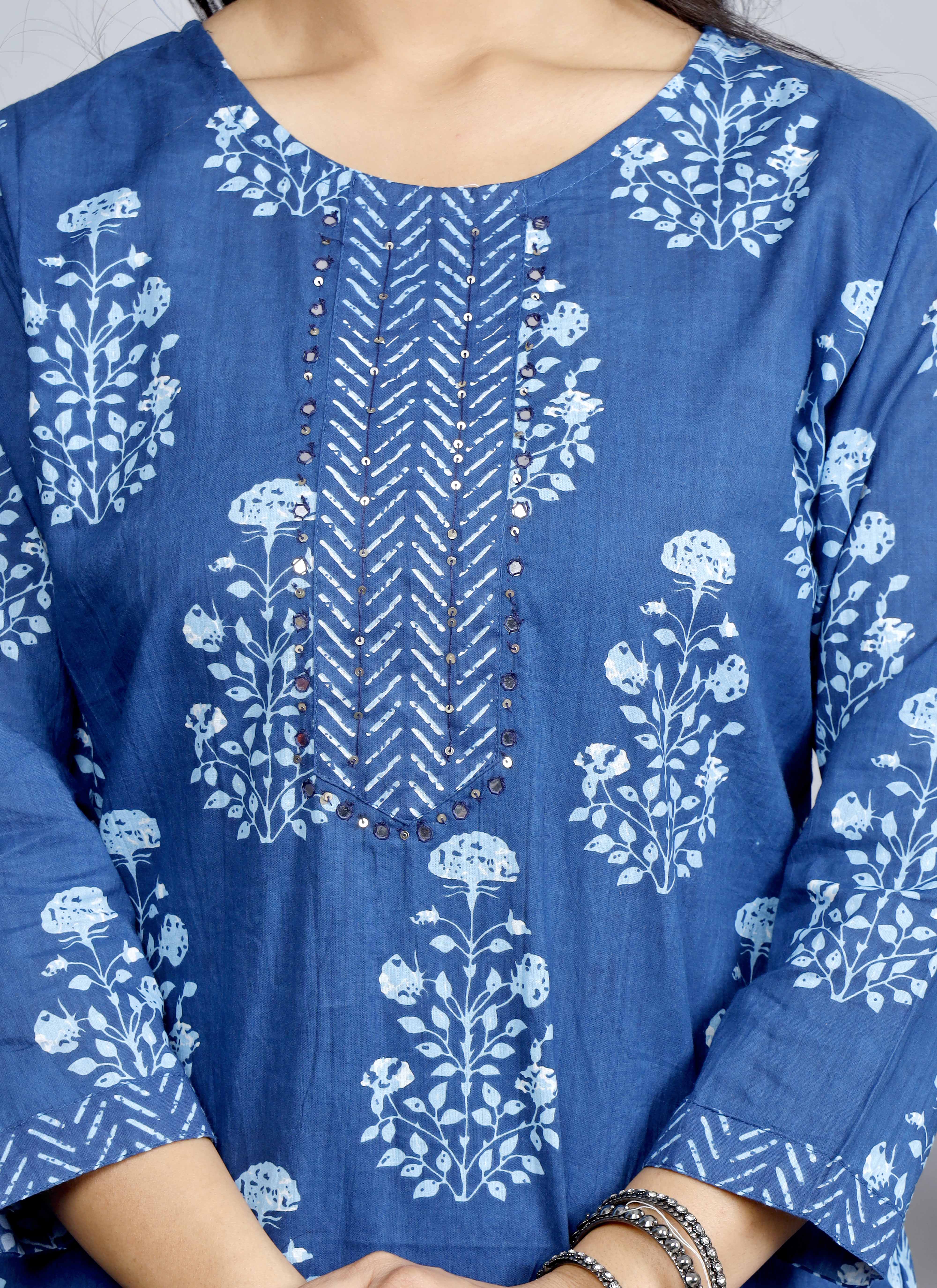Classic Indigo Blue Floral Printed Cotton Kurta Set with Straight Pants – Elegant Everyday Ethnic Wear