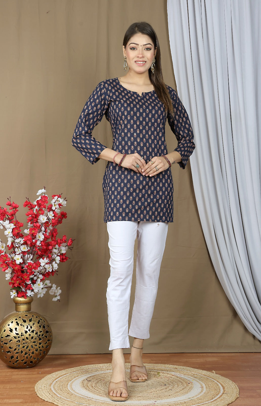 SHORT KURTI